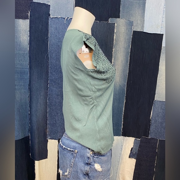 Two Piece Sequenced Top Knit Top & Sweater Beautifully done. Sz L - Picture 5 of 11